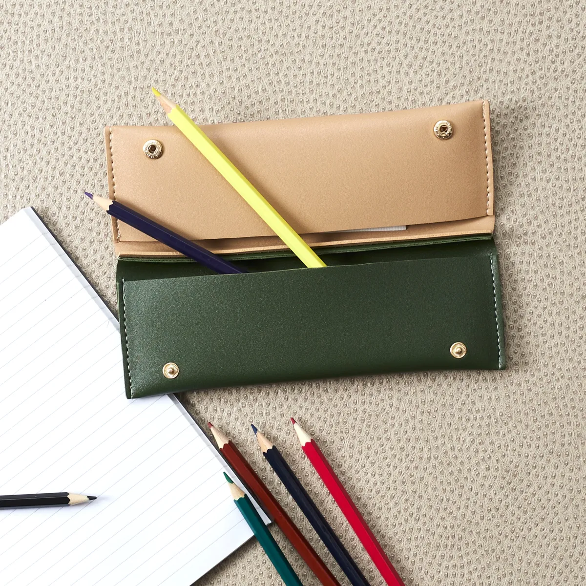 La Chaise Longue TROUSSE A CRAYONS LE TRAVAIL, CONNAIT PAS Discount